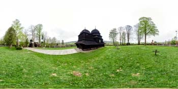 Les églises en bois de Rownia et Turzansk en 360°